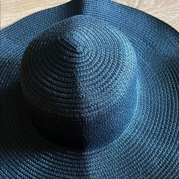 ⭐️ SHEIN Chic Black Sun Hat - Picture 4 of 4